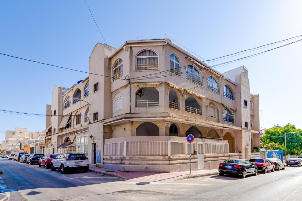 Cozy Apartment Near The Sea Torrevieja Exterior foto