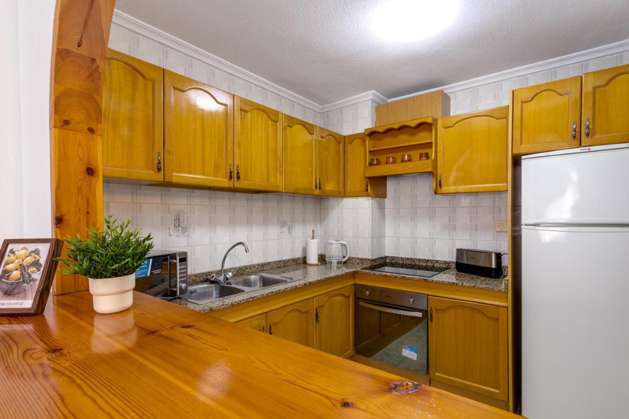 Cozy Apartment Near The Sea Torrevieja Exterior foto